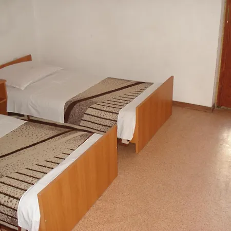 Apartments Mia Starigrad Paklenica Exterior photo