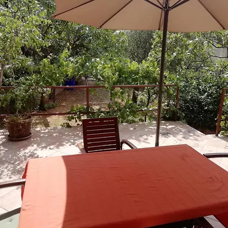 Apartments Mia Starigrad Paklenica Exterior photo