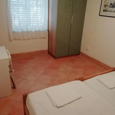 Apartments Mia Starigrad Paklenica Exterior photo